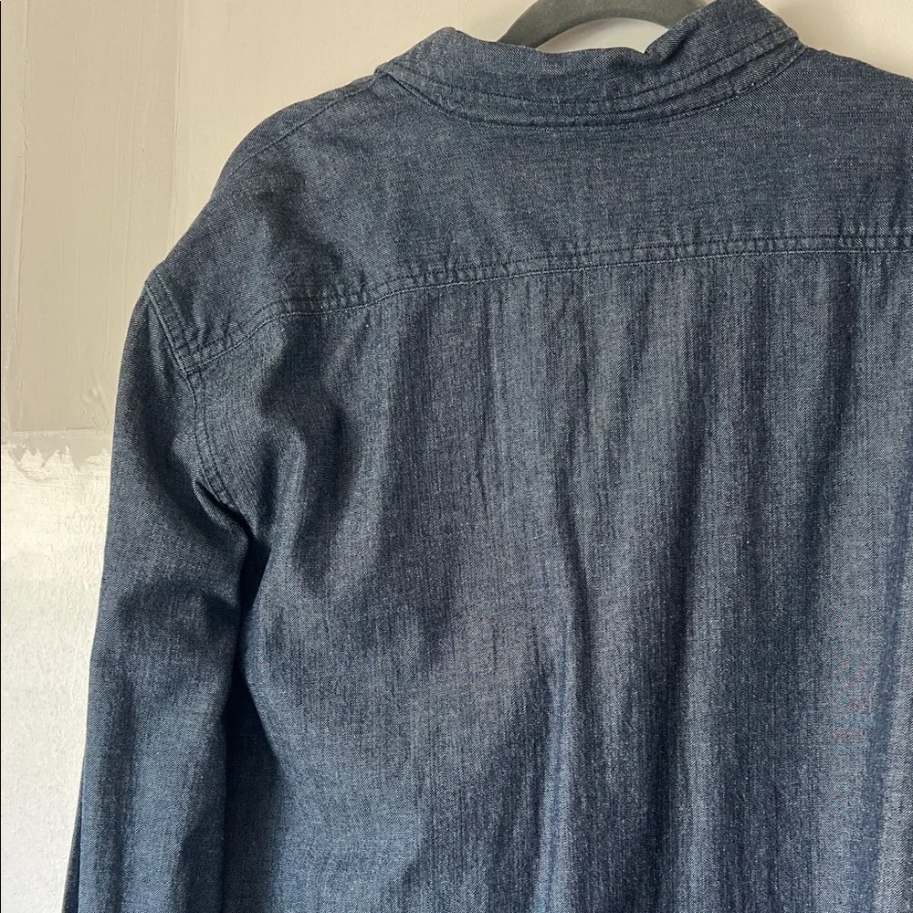 Levi's Men's Dark Blue Casual Button Down Shirt Organic Cotton Men’s Medium NWT